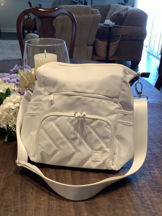 Handbags - IHKWIP White Quilted Crossbody Shoulder Bag - never used